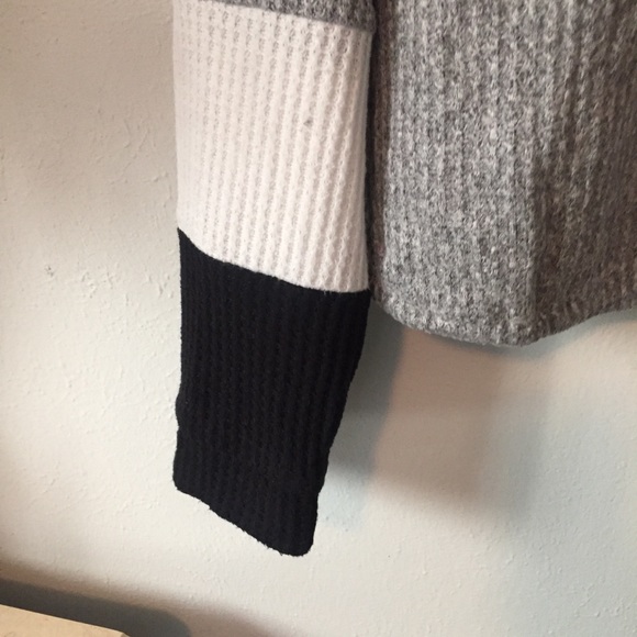 No boundaries sweater - Picture 3 of 5